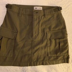 Aritzia TNA Cargo Skirt